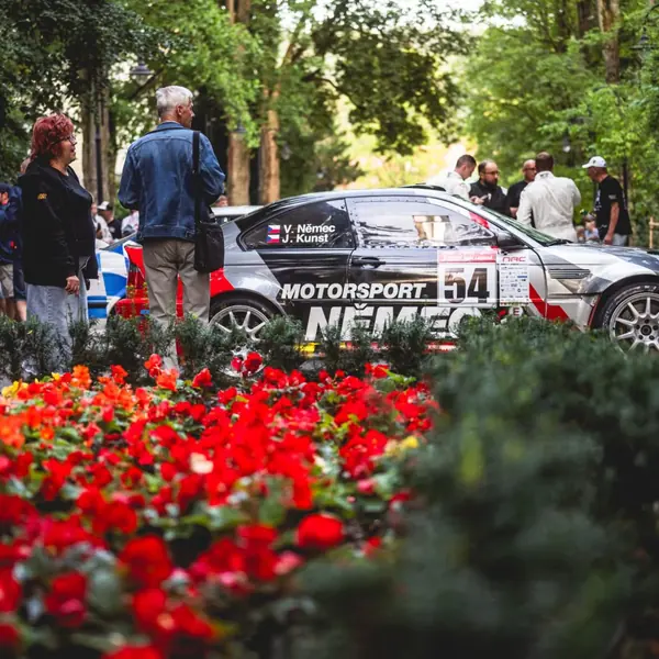 BMW M3 E46 posádky Němec a Kunst před startem Polski Rajd Legend 2026